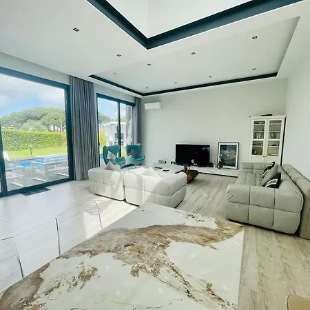 Villa Rainbow House